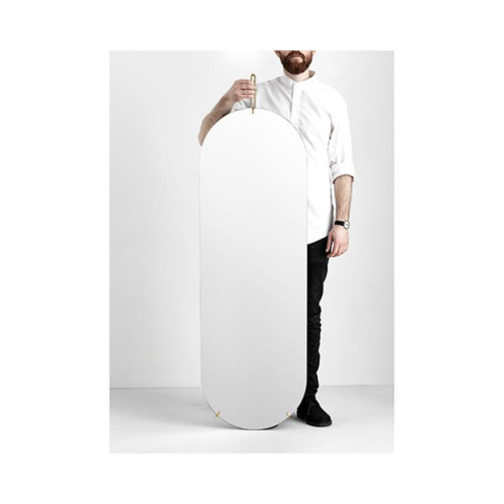 Moebewalltallmirror